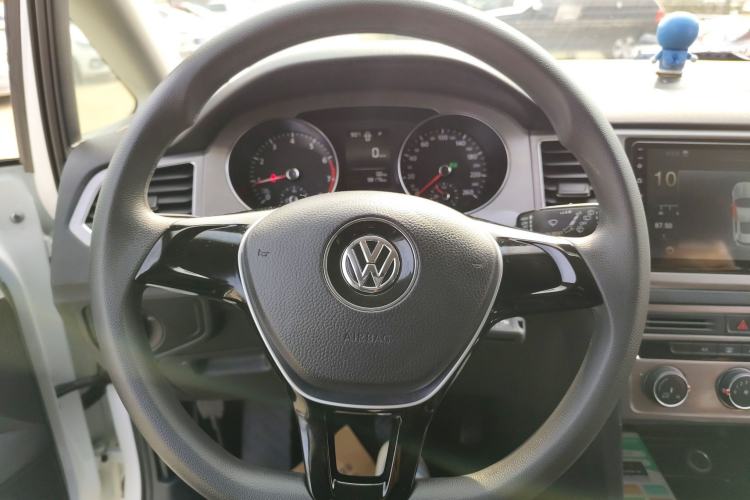 Used Volkswagen Golf Sportsvan 2018 1.6L Automatic Comfort Model Steering Wheel