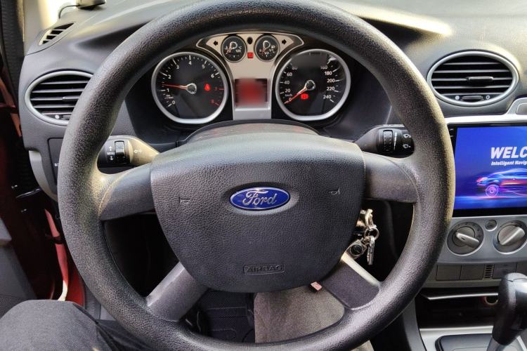 Used Ford Focus 2013 Hatchback Classic 1.8L Automatic Base Model
