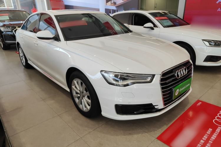 Used Audi A6L 2016 TFSI Technology Edition Front Right 45 Deg