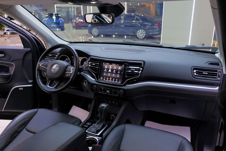 Used Jeep Grand Commander 2018 2.0T Four-Wheel Drive Smart Enjoyment Version China V Emission Standard
