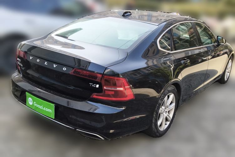 Used Volvo S90 2018 T4 Zhiyi Edition Rear Right 45 Deg