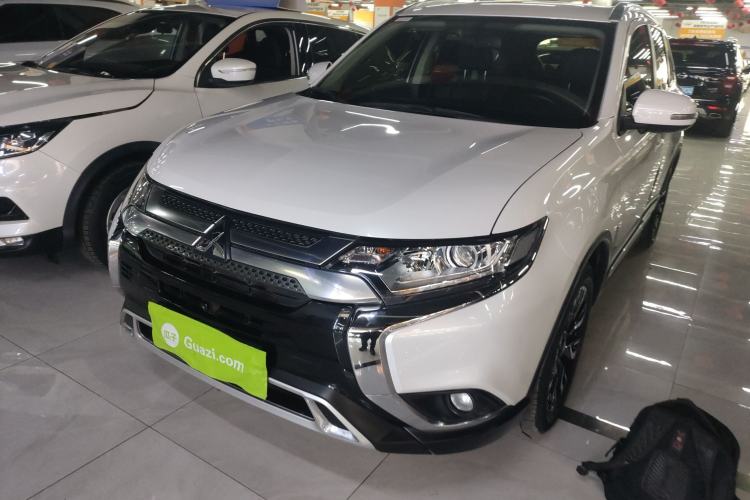 Used Mitsubishi Outlander 2020 2.0L Two-Wheel Drive Enjoyment Version 5 Seats