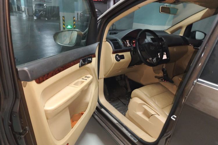 Used Volkswagen Touran 2011 1.4T DSG ZhiZhen Edition 5 Seats Driver Seat