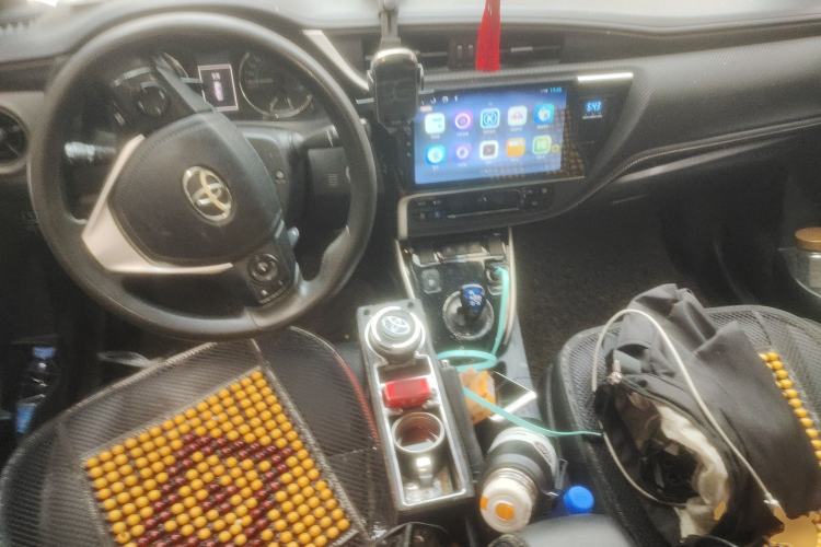 Used Toyota Levin 2017 Revised Dual-Engine 1.8H GS E-CVT Elite Sunroof Version China V Standard Center Console