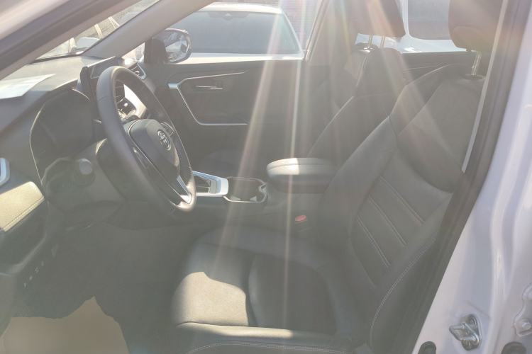 Used Toyota RAV4 2023 2.0L CVT Two-Wheel Drive 20th Anniversary Platinum Edition