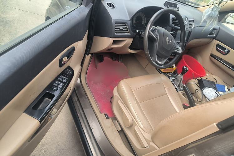 Used Wuling Hongguang 2014 1.5L S Luxury Model