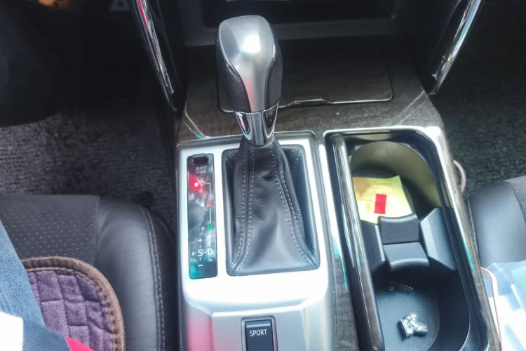 Used Toyota Reiz 2013 2.5V Shangrui Edition Gear Lever