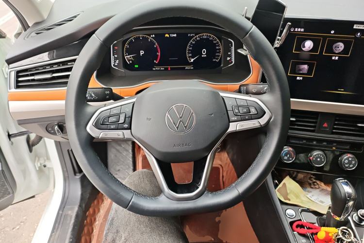 Used Volkswagen Bora 2023 200TSI DSG YueXing PRO Edition Steering Wheel