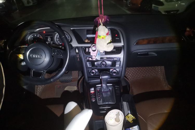 Used Audi A4L 2016 35 TFSI Collection Edition S line Comfort Model Center Console