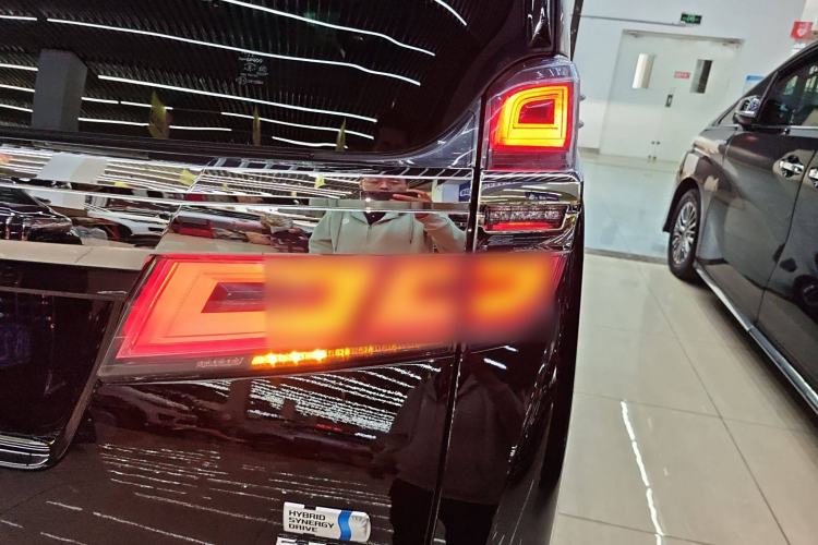 Used Toyota Vellfire 2019 Dual-Engine 2.5L HV Prestige Edition
