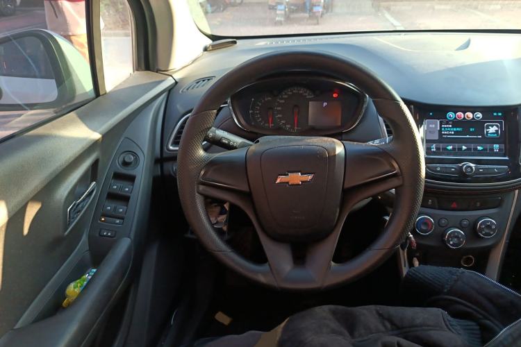 Used Chevrolet Trax 2018 330T Automatic Two-Wheel Drive Elite Model Steering Wheel