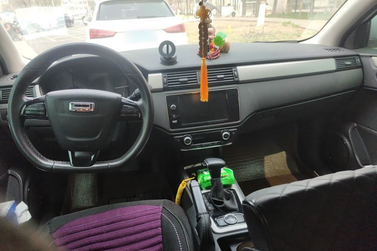 Used Qoros 3 2016 Urban SUV 1.6T Automatic ZhiKu Model
