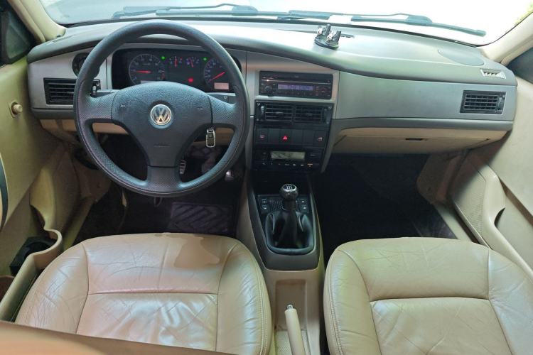 Used Volkswagen Santana Vista 2008 1.8L Manual Comfort Edition
