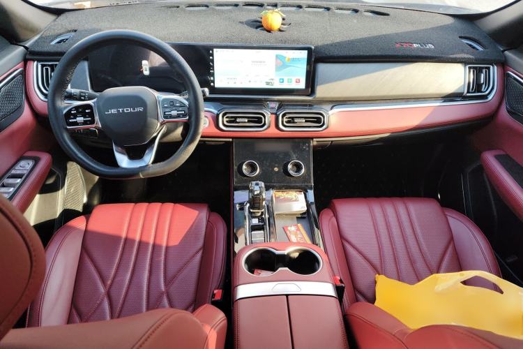 Used JETOUR X70 PLUS 2025 1.5T Ultimate 7-Seater
