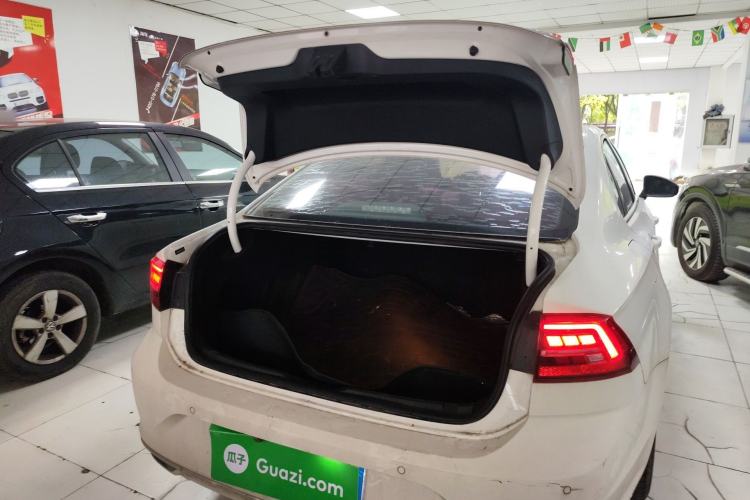 Used Volkswagen Lamando 2019 230TSI DSG Fashion Edition China V Standard Trunk