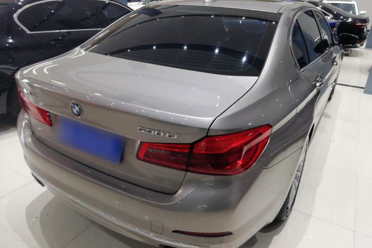 Used BMW 5 Series 2019 Facelifted 530Li Leading Edition Luxury Package