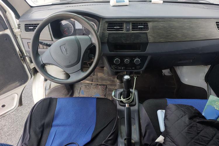 Used Jinbei Hiace X30  Center Console