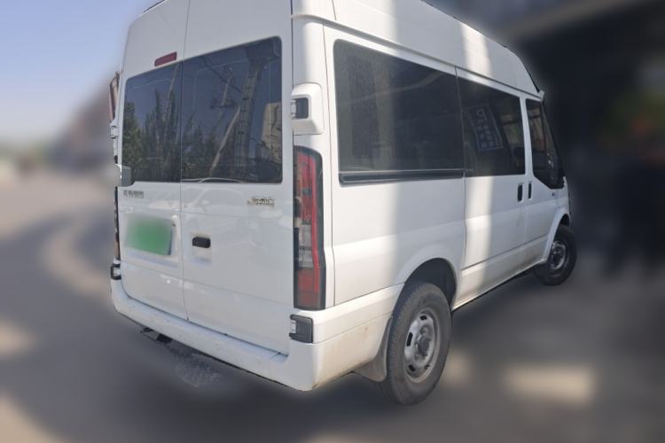Used JMC Fushun 2025 2.0T 8AT Diesel Short Wheelbase Mid-Height Commercial Multi-Purpose Passenger Vehicle with 5/6 Seats
