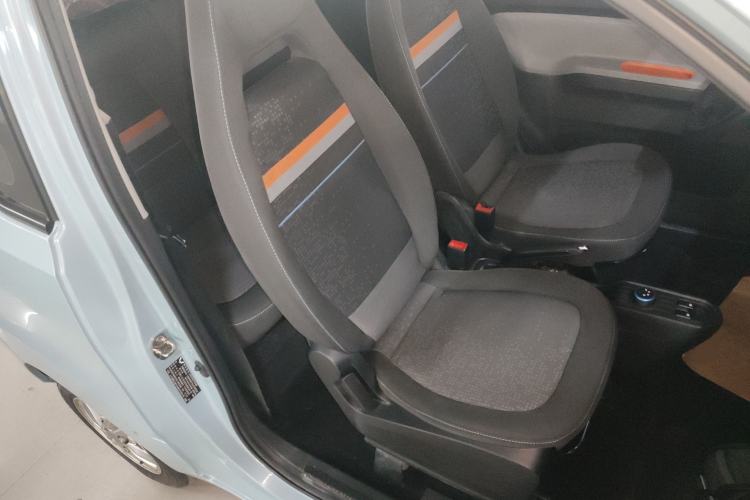 Used Wuling Hongguang MINIEV 2020 Enjoyment Model Lithium Iron Phosphate Right Front Seat