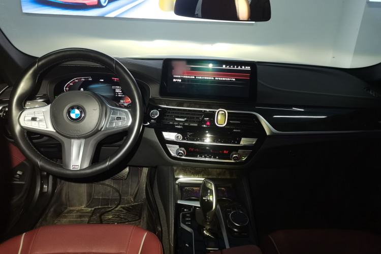 Used BMW 5 Series 2022 Second Facelift 525Li M Sport Package Center Console