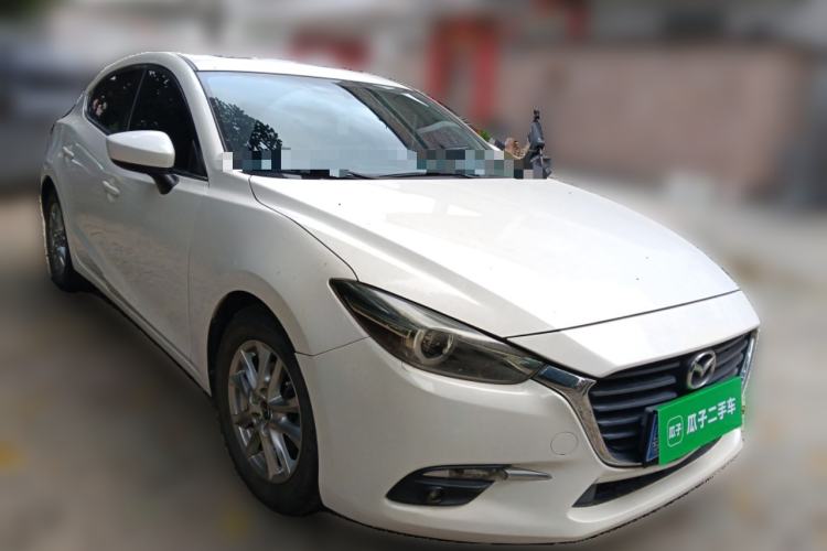 Used Mazda 3 Axela 2019 Cloud-Controlled Edition Hatchback 1.5L Automatic Luxury Model China VI Standard Front Right 45 Deg