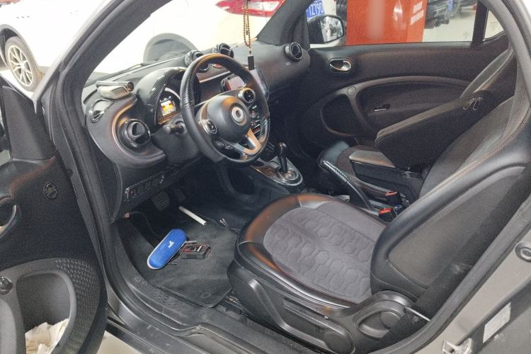 Used smart fortwo 2018 1.0L 52kW Hardtop Passion Edition China V Standard
