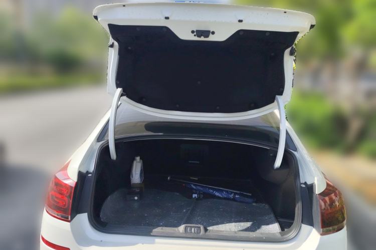 Used Citroen C5 2017 350THP Automatic Luxury Model Trunk