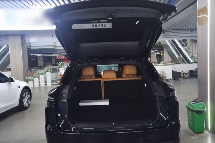 Used Li Auto Li Auto i6 2025 Model Four-Wheel-Drive Standard Type
