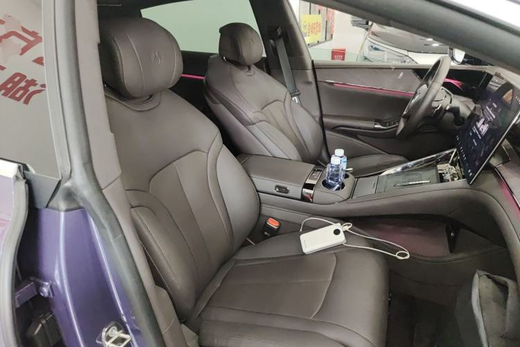 Used Denza Z9 2024 1100 km Four-Wheel Drive Max Version
