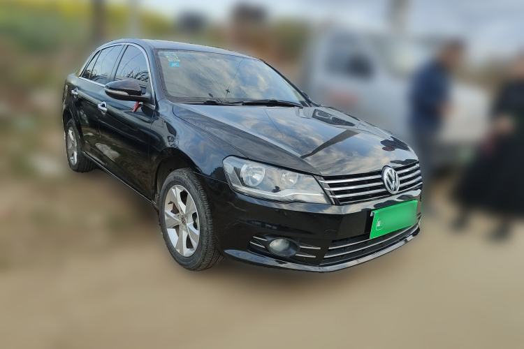 Used Volkswagen Bora 2014 1.6L Manual Comfort Model Front Right 45 Deg