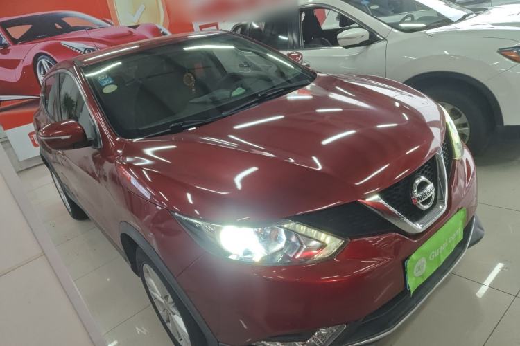Used Nissan Qashqai 2016 2.0L CVT Elite Edition Front Right 45 Deg