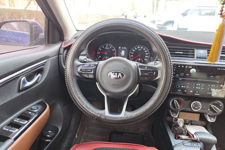 Used Kia KX Cross 2017 1.4L AT GLS
