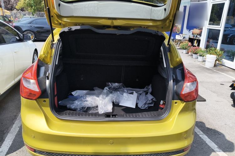 Used Ford Focus 2012 Hatchback 2.0L Manual Luxury Sport Model
