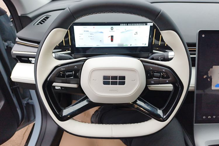 Used Geely Galaxy L6 2023 125km Starship
