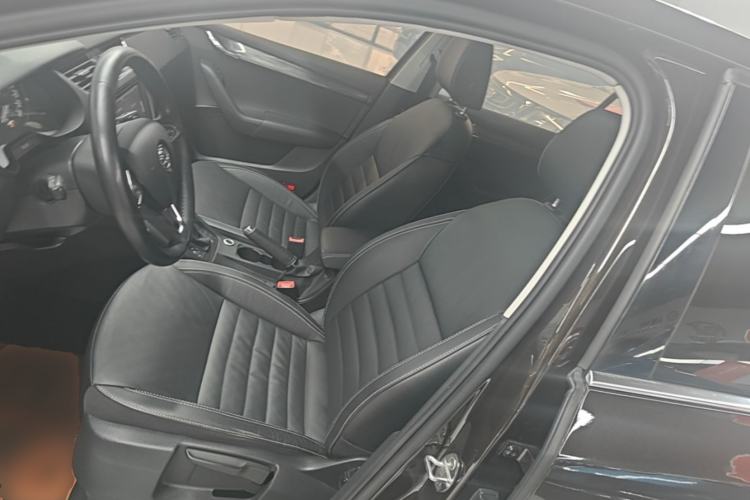 Used Skoda Octavia 2017 1.6L Automatic Smart Drive Edition
