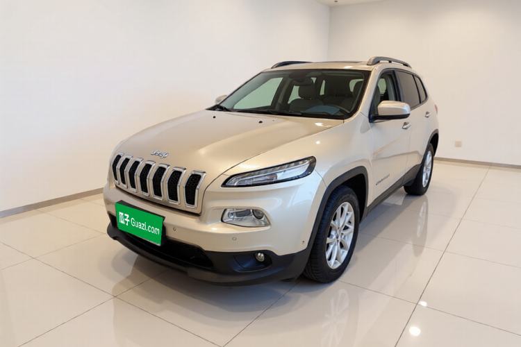 Used Jeep Cherokee 2016 2.0L Superior Edition Guazi used car, China used car export, Used car for sale, Used cars, Cheapest cars for sale