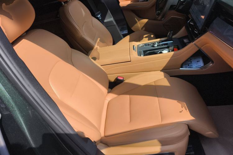 Used Lynk & Co 09 EM-P 2024 2.0TD EM-P Four-Wheel Drive ULTRA Six-Seater
