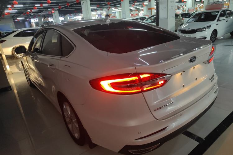 Used Ford Mondeo 2018 EcoBoost 180 Smart Control Fashion Model China VI Standard
