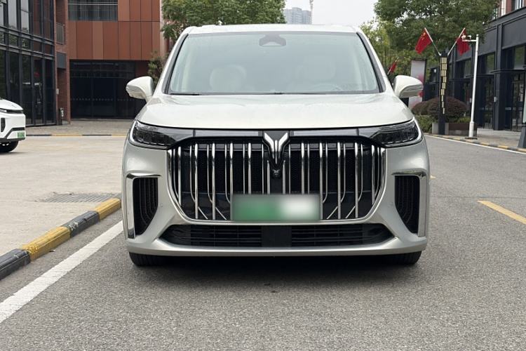 Used VOYAH Dream 2024 PHEV Extended-Range Premium Edition