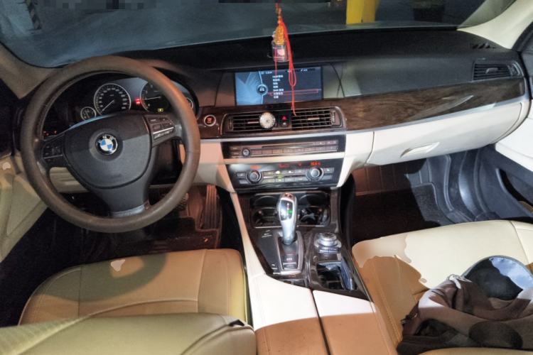 Used BMW 5 Series 2011 523Li Luxury Model