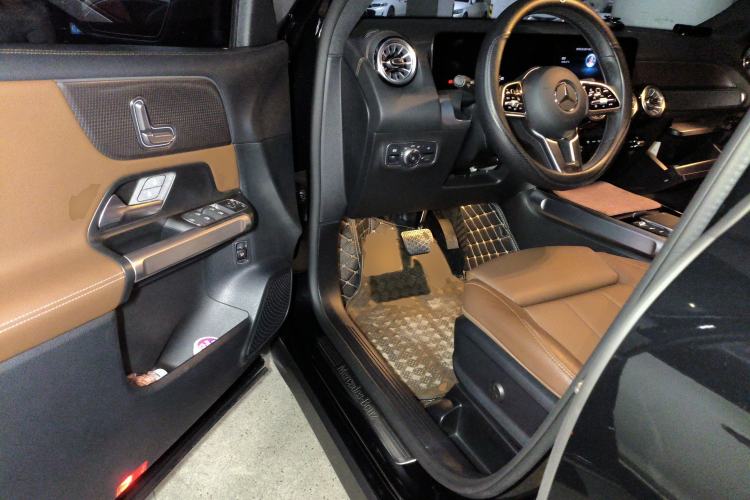 Used Mercedes-Benz GLB 2021 GLB 200 Dynamic Edition Driver Seat