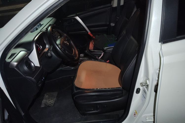 Used Toyota RAV4 2018 2.5L Automatic 4x4 Elite i Edition Left Front Seat