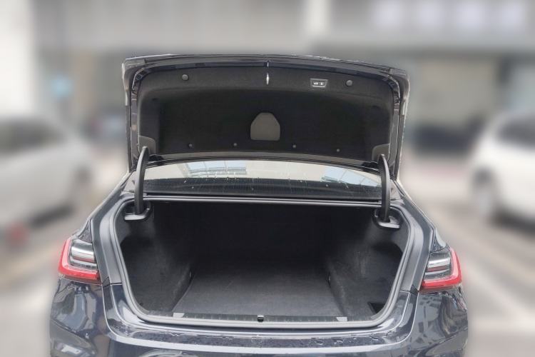 Used BMW 7 Series 2021 730Li M Sport Package Trunk