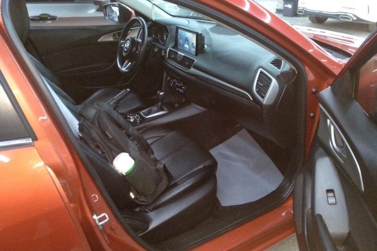 Used Mazda Mazda 3 Axela 2019 Cloud-Control Edition Hatchback 1.5L Automatic Comfort Model China VI Standard