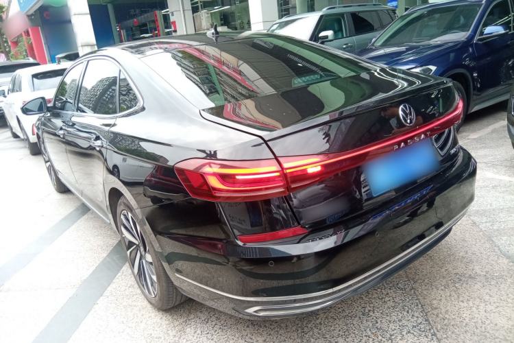 Used Volkswagen Passat 2024 380TSI Dragon Glory Edition Rear Left 45 Deg