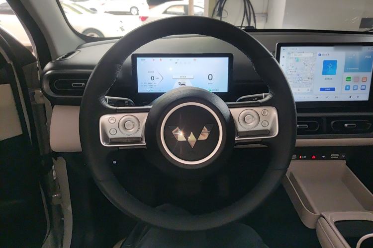 Used Wuling Bingo PLUS 2024 330 km Range Five-Seater Version Steering Wheel