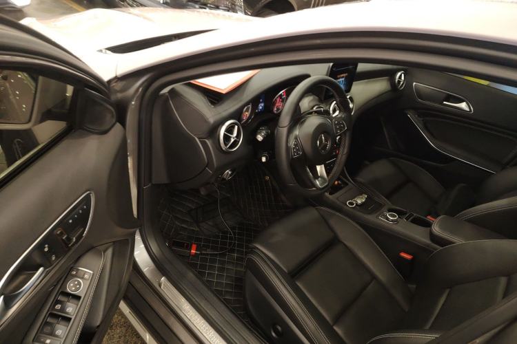 Used Mercedes-Benz GLA 2016 GLA 200 Fashion Model Driver Seat