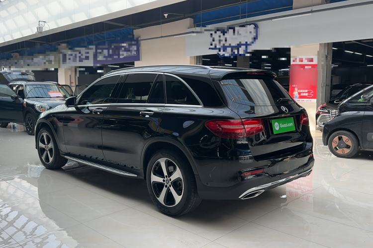 Used Mercedes-Benz GLC 2019 Facelift GLC 260 L 4MATIC Luxury Model Exterior 6