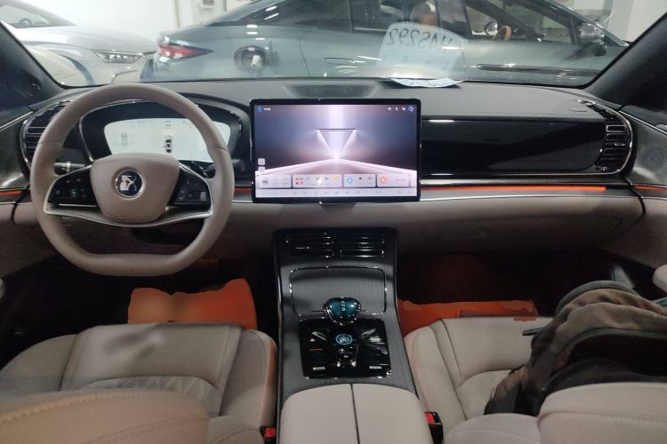 Used BYD Han 2025 EV with 701 km of Laser Radar-Enabled Intelligent Driving