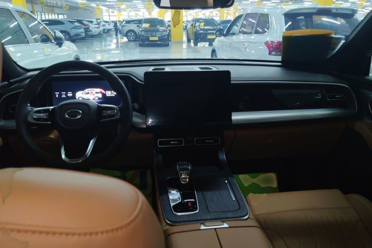 Used GAC Trumpchi GS8 2025 Linghang Series 2.0 TGDI Two-Wheel-Drive Luxury Edition 5 Seats
